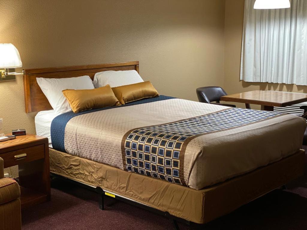 Royal Inn Lovelock Buitenkant foto