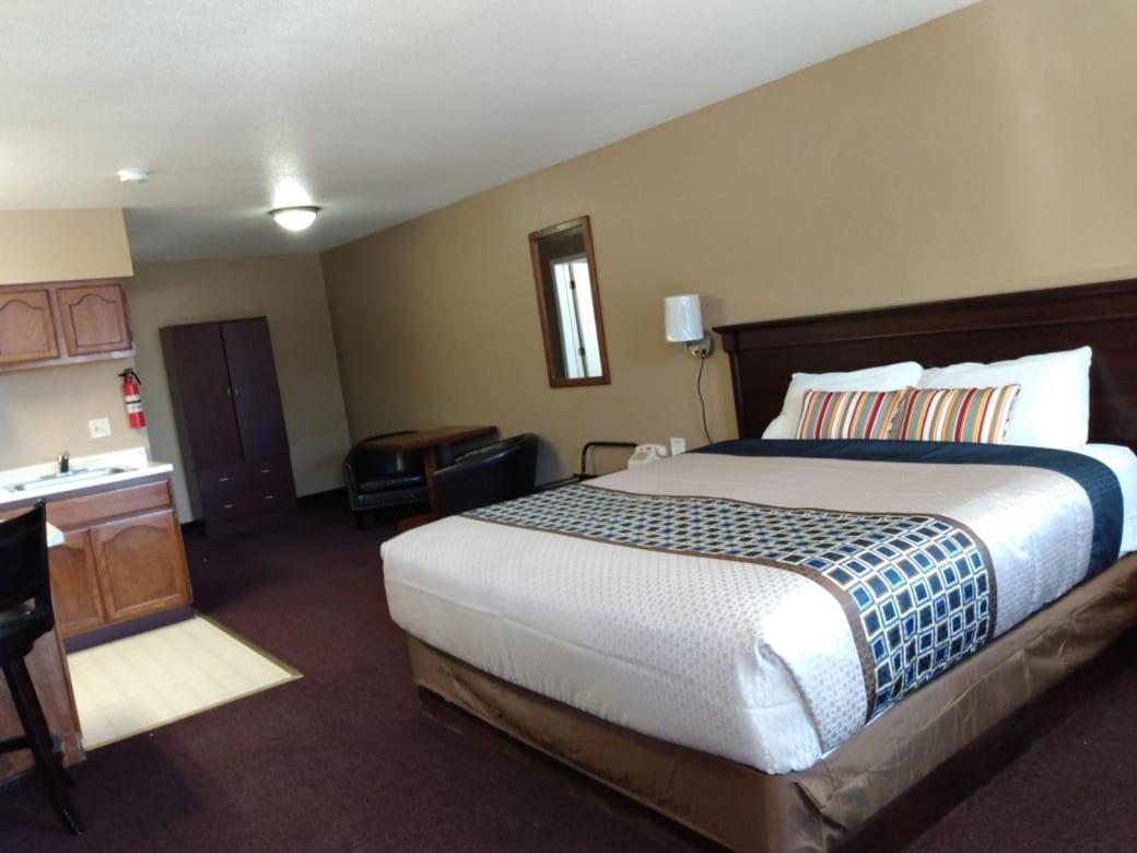 Royal Inn Lovelock Buitenkant foto